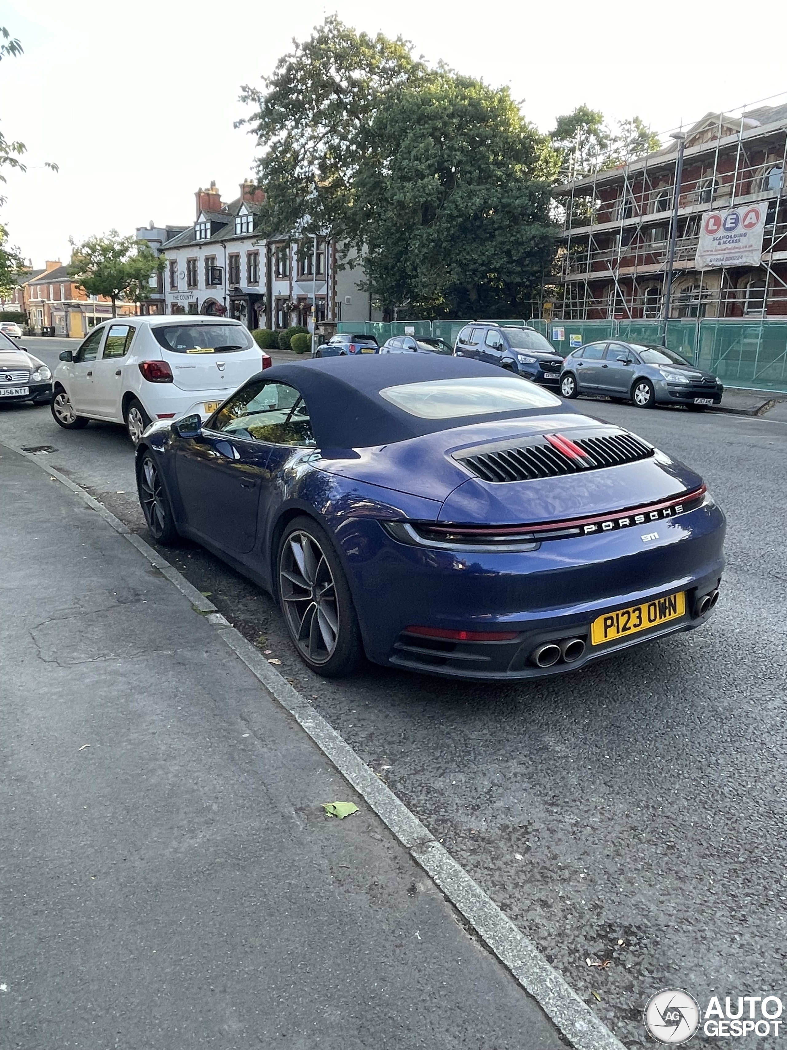 Porsche 992 Carrera 4S Cabriolet