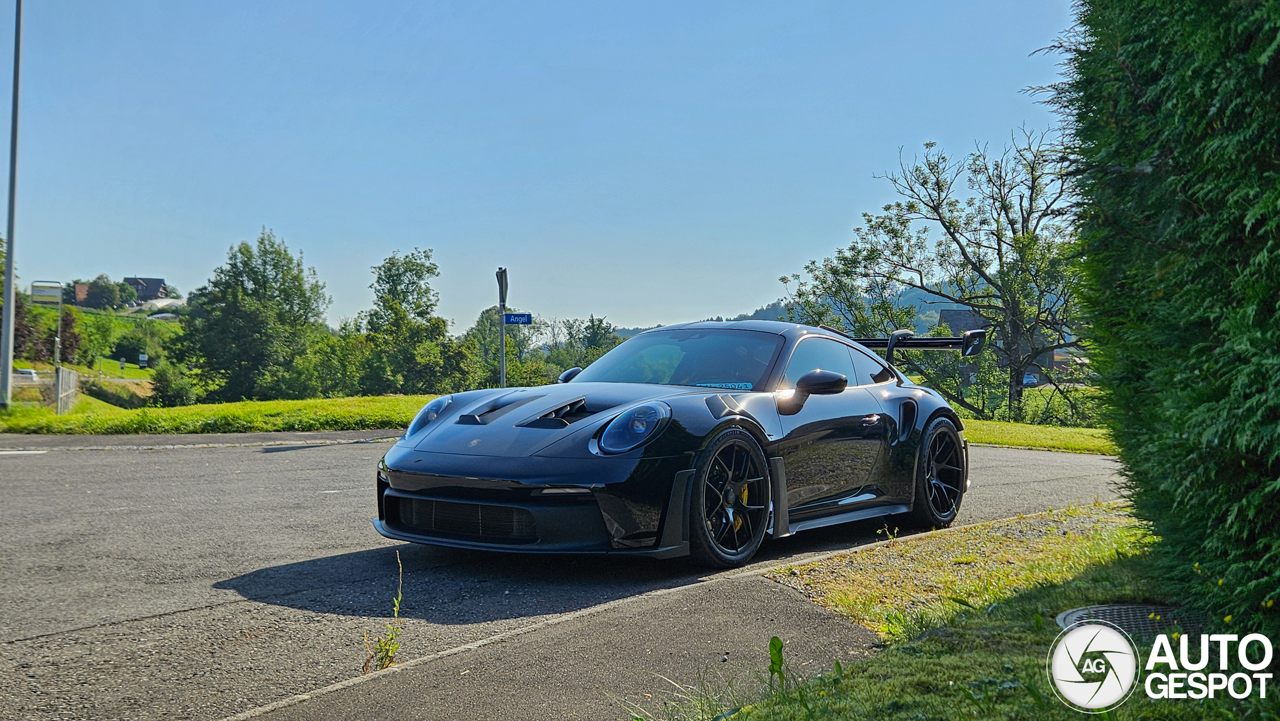 Porsche 992 GT3 RS Weissach Package