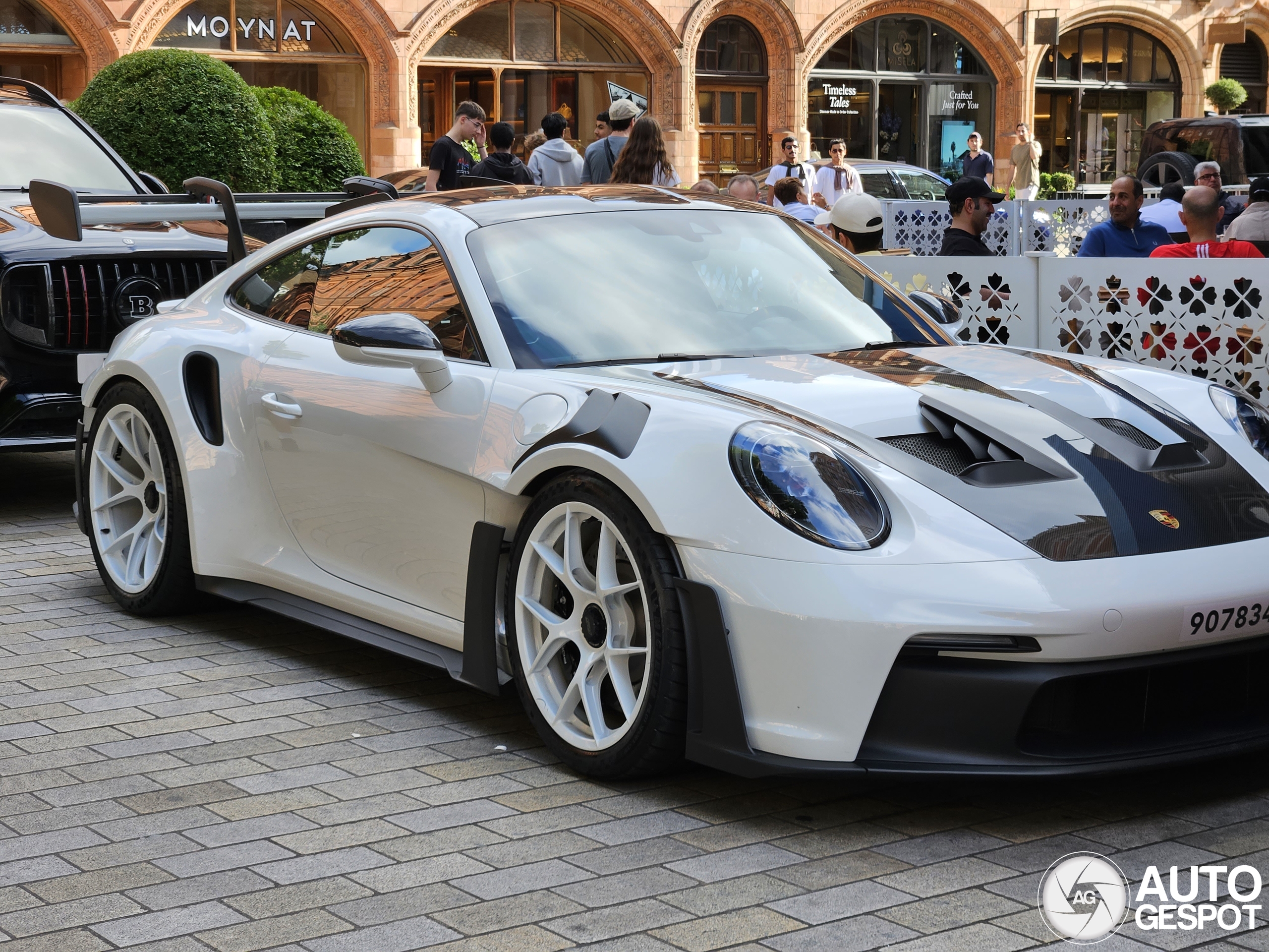 Porsche 992 GT3 RS Weissach Package