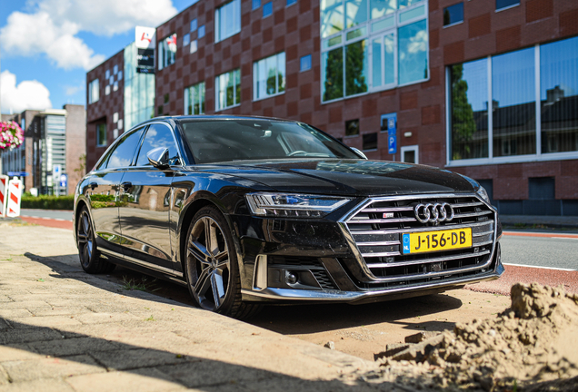 Audi S8 D5