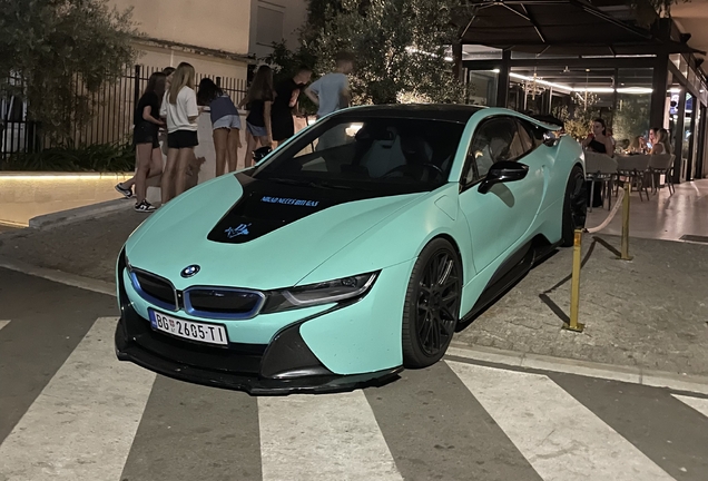 BMW i8