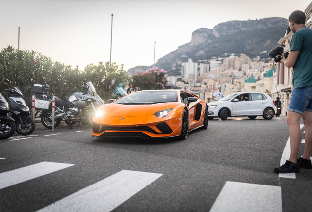 Lamborghini Aventador S LP740-4