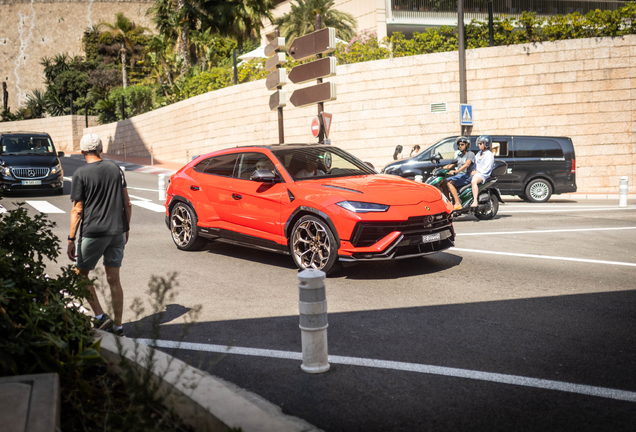 Lamborghini Urus Performante