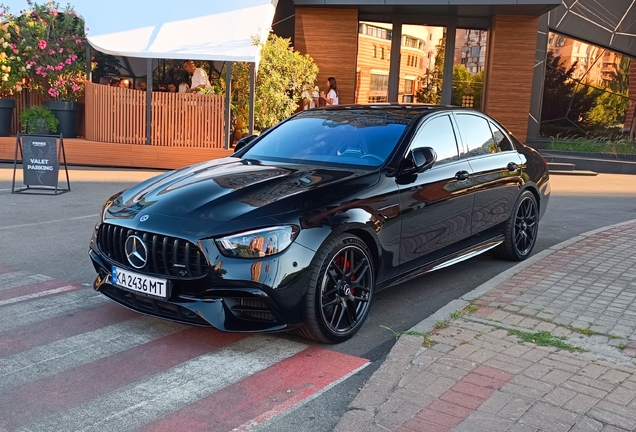 Mercedes-AMG E 63 S W213 2021