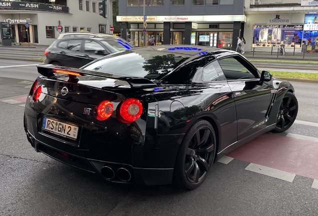 Nissan GT-R