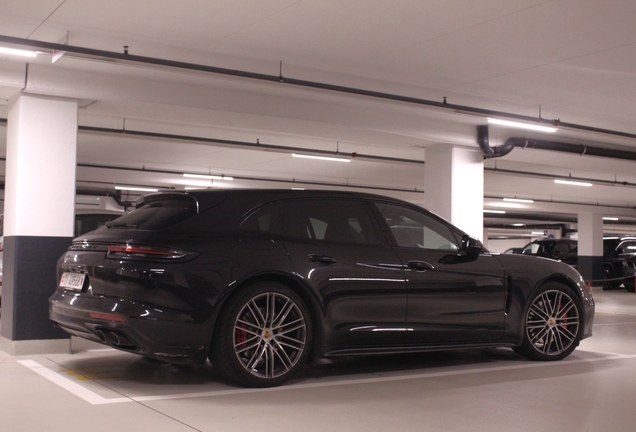 Porsche 971 Panamera GTS Sport Turismo