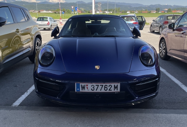 Porsche 992 Carrera 4S