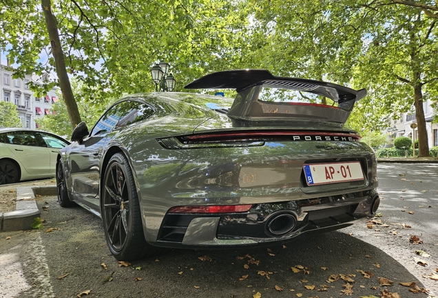 Porsche 992 Carrera 4S