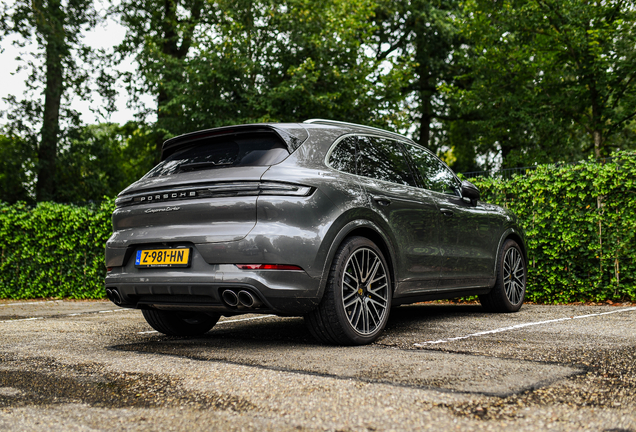 Porsche 9YA Cayenne Turbo E-Hybrid