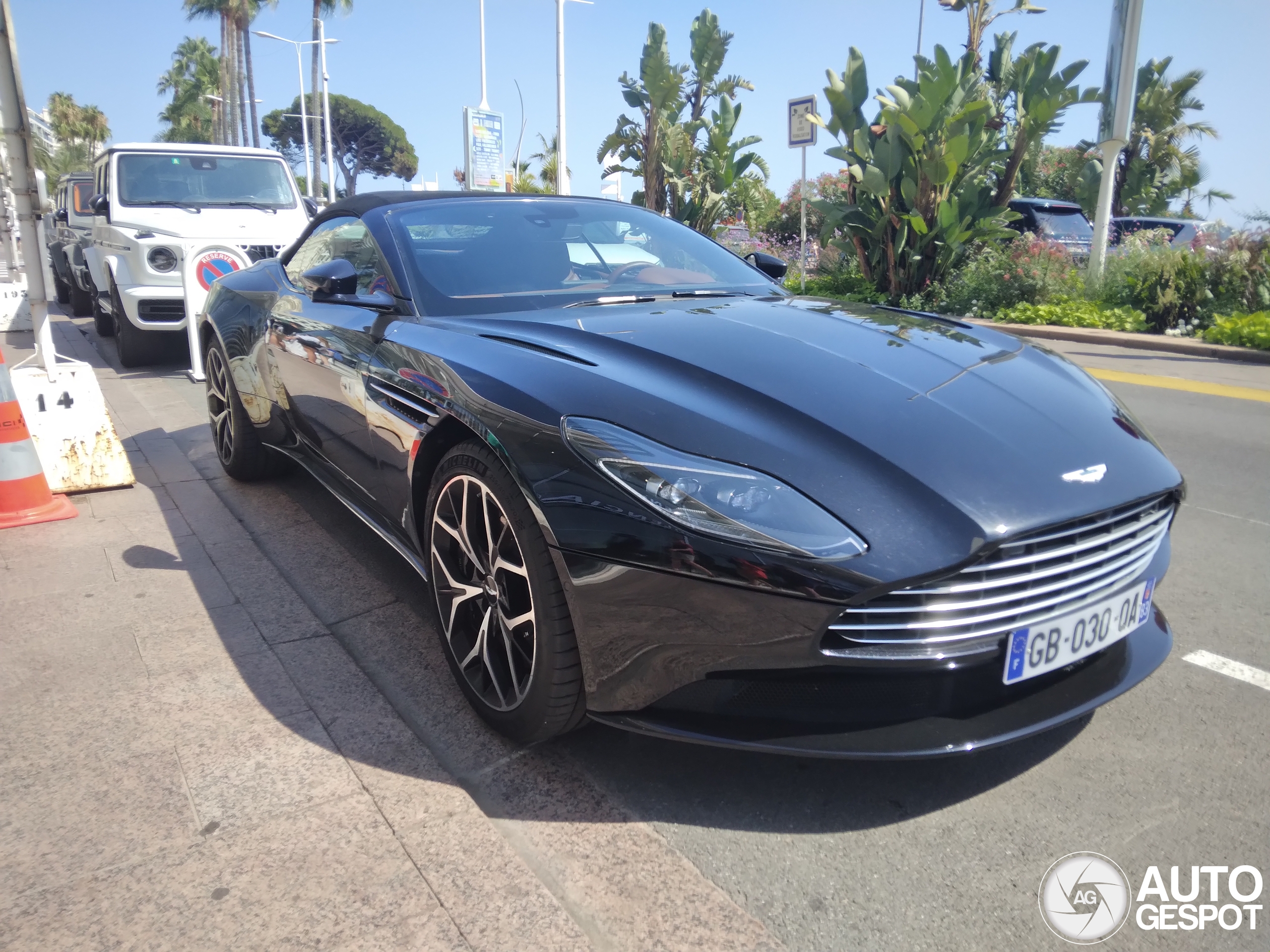 Aston Martin DB11 V8 Volante