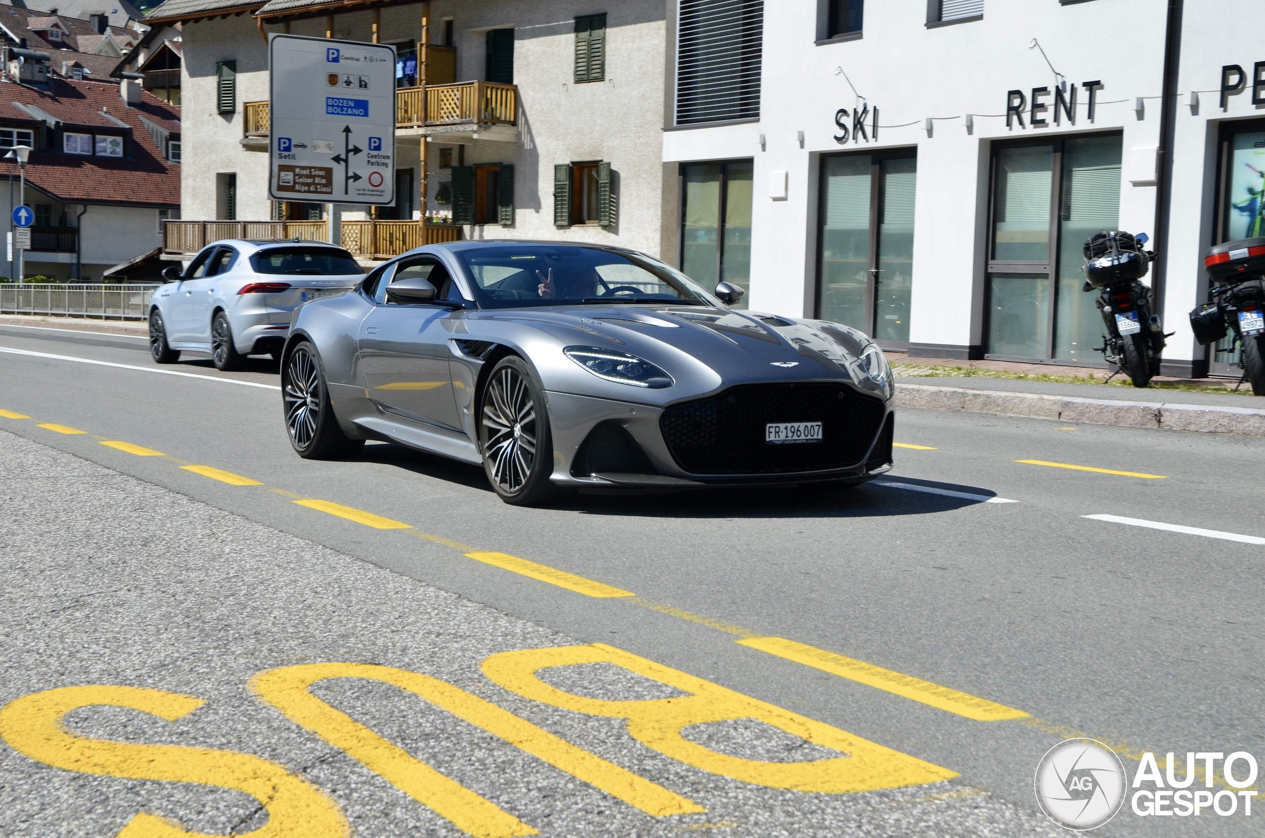 Aston Martin DBS Superleggera