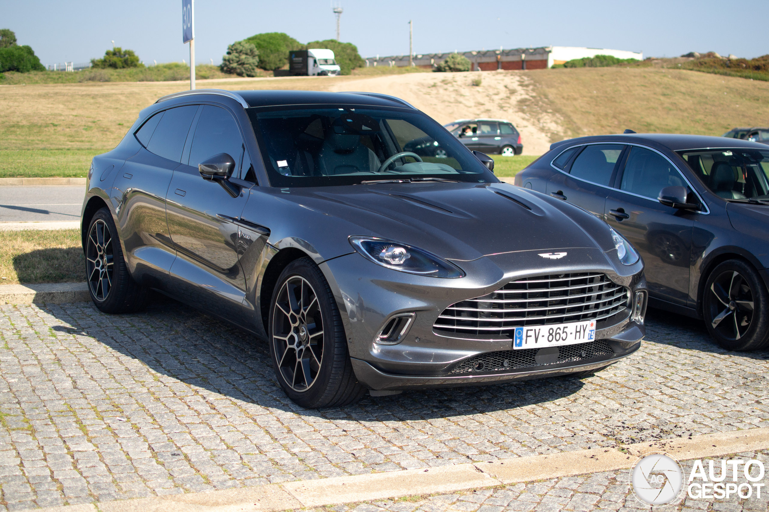 Aston Martin DBX