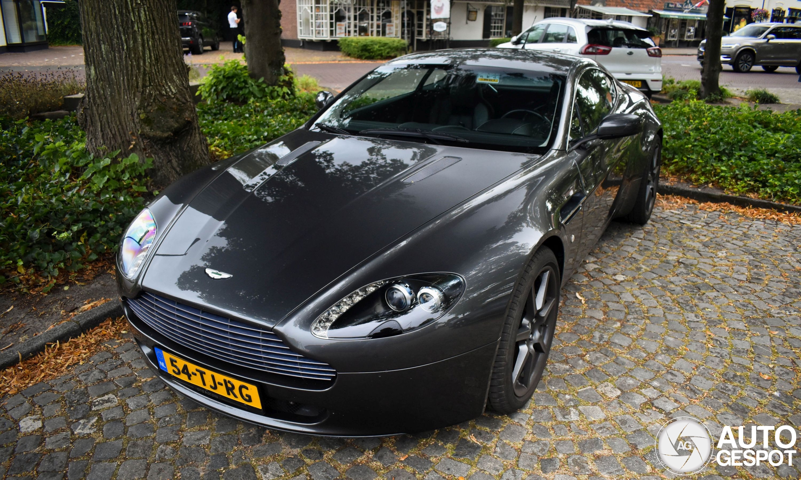 Aston Martin V8 Vantage