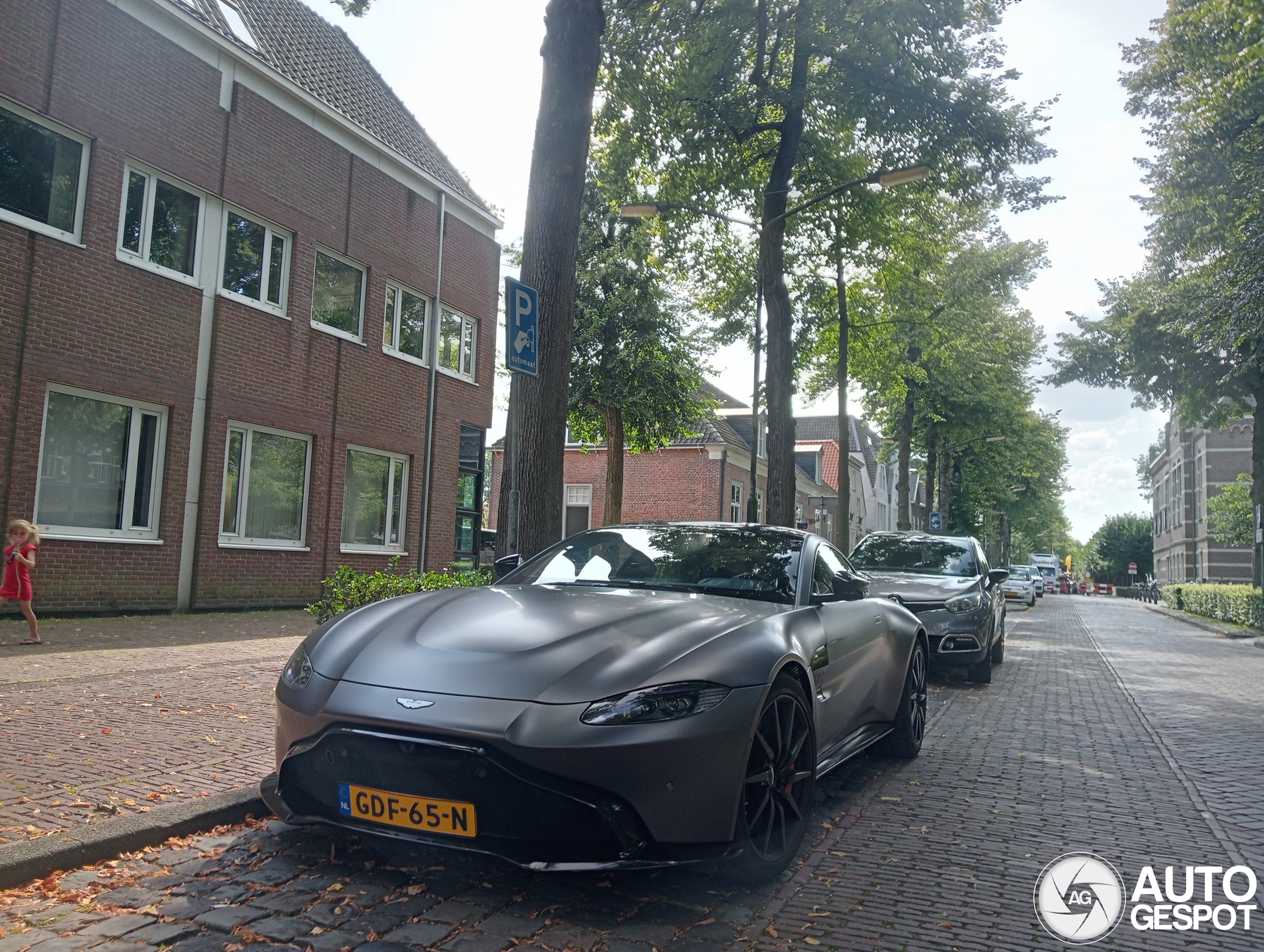 Aston Martin V8 Vantage 2018