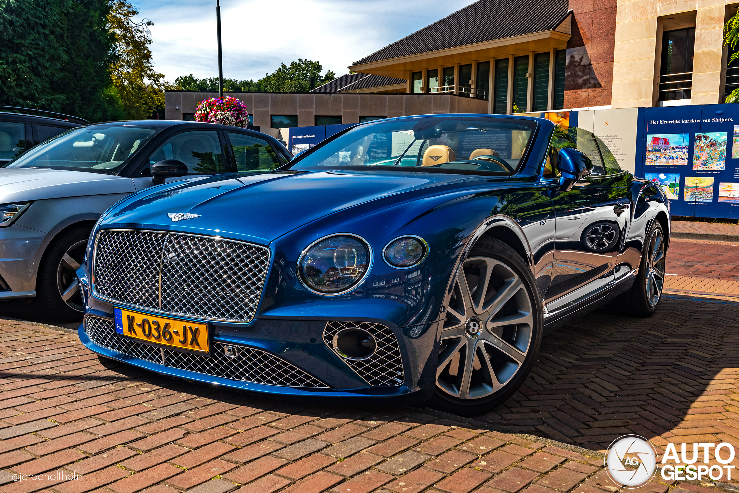 Bentley Continental GTC V8 2020