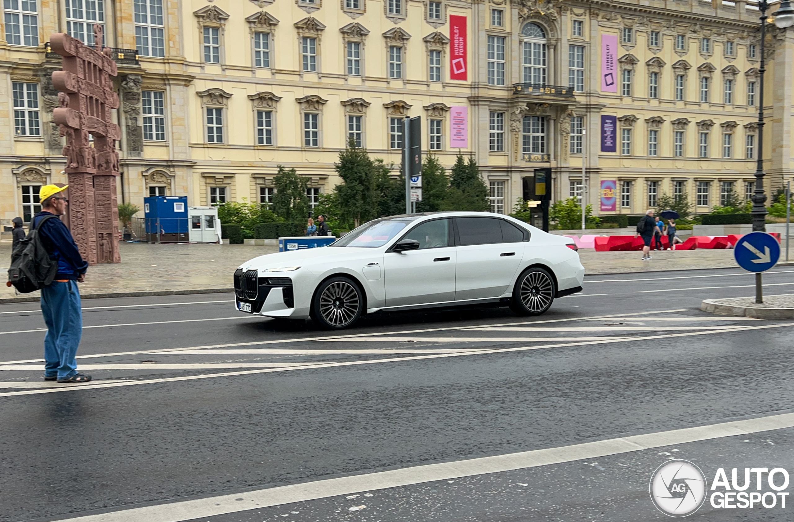 BMW M760e xDrive