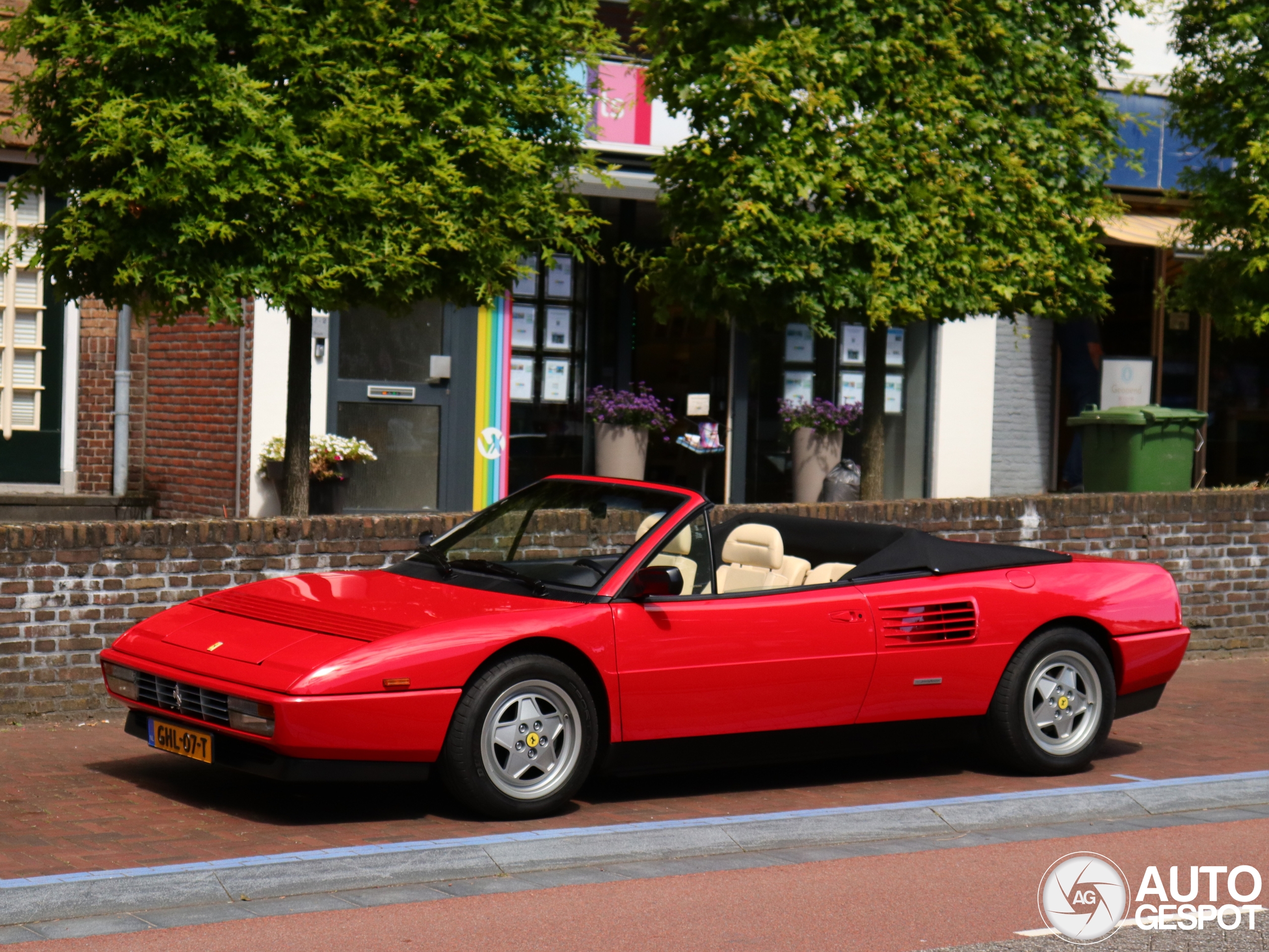 Ferrari Mondial T Cabriolet