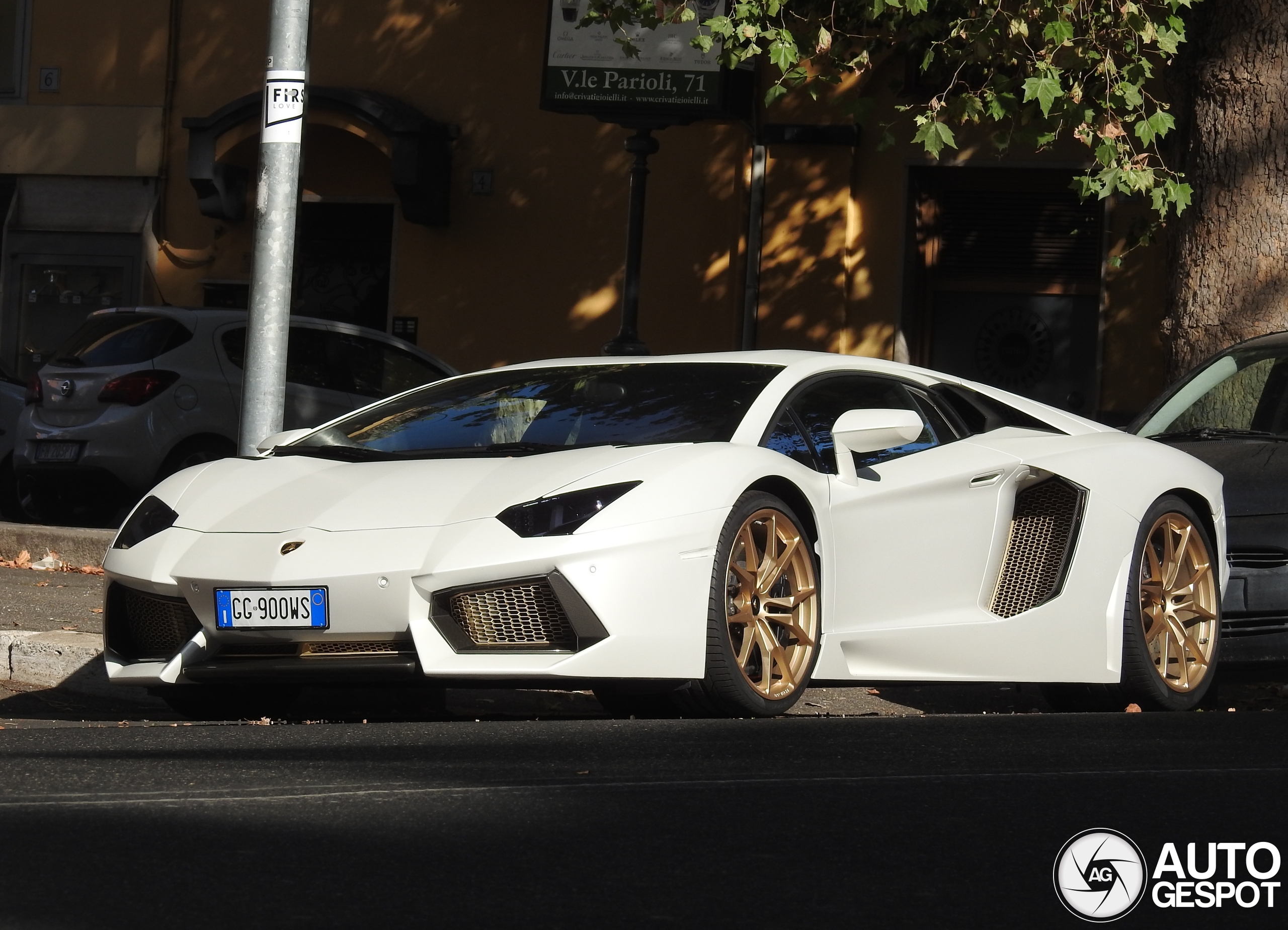 Lamborghini Aventador LP700-4