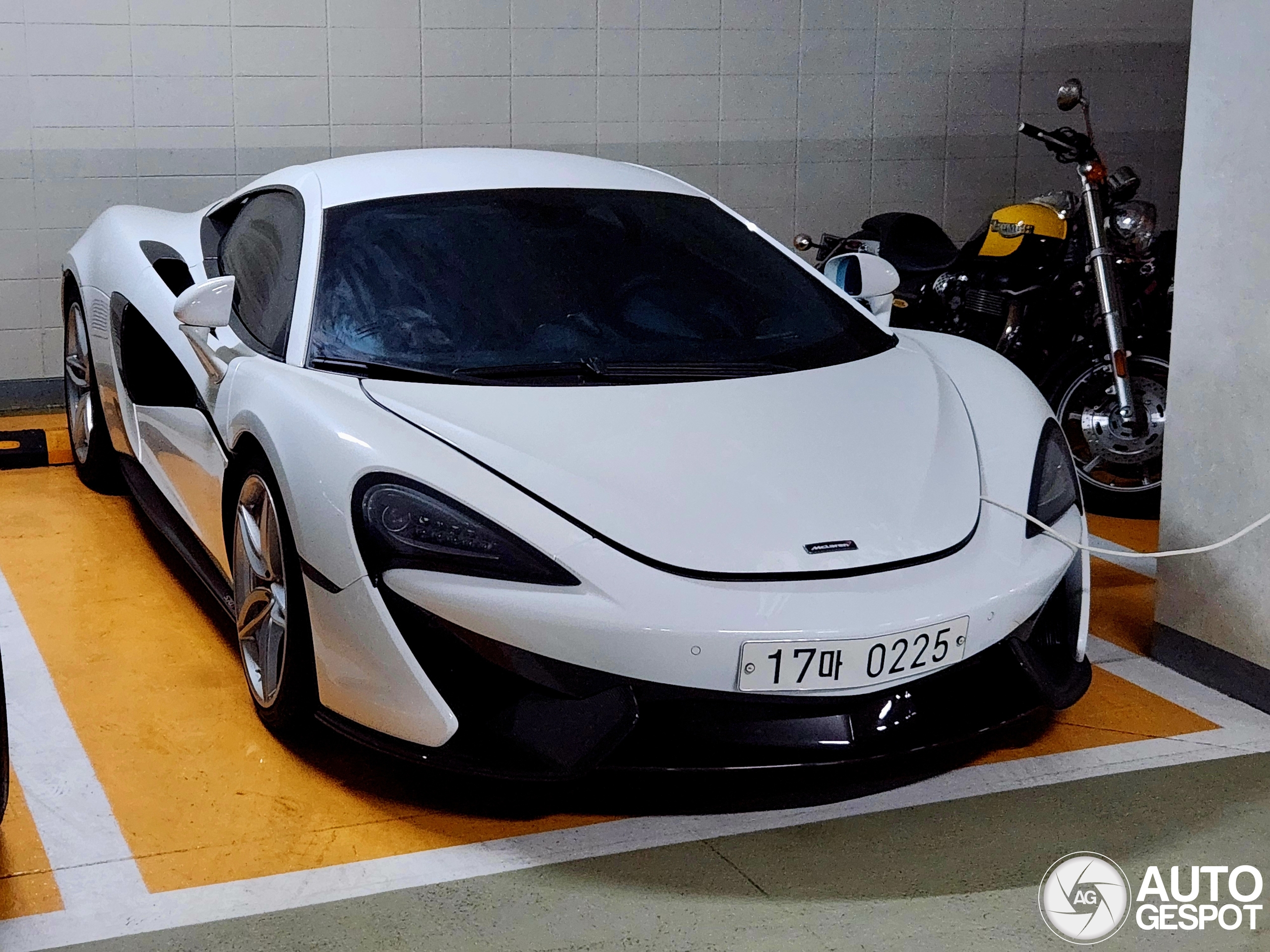 McLaren 570S