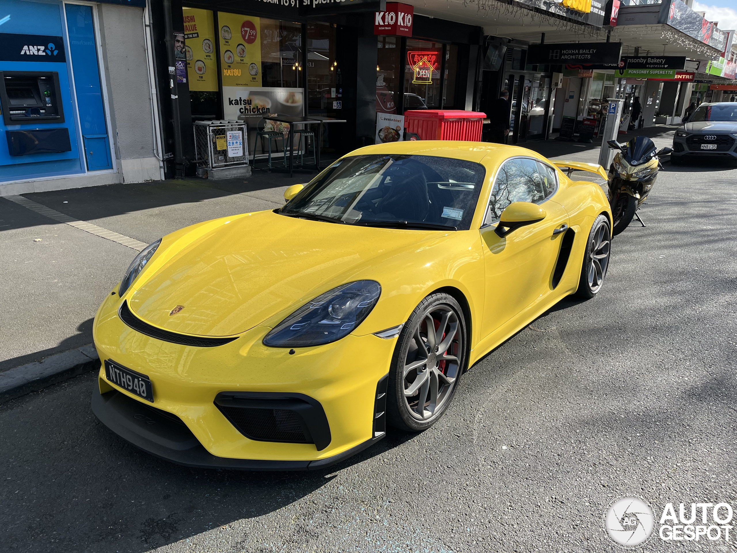 Porsche 718 Cayman GT4