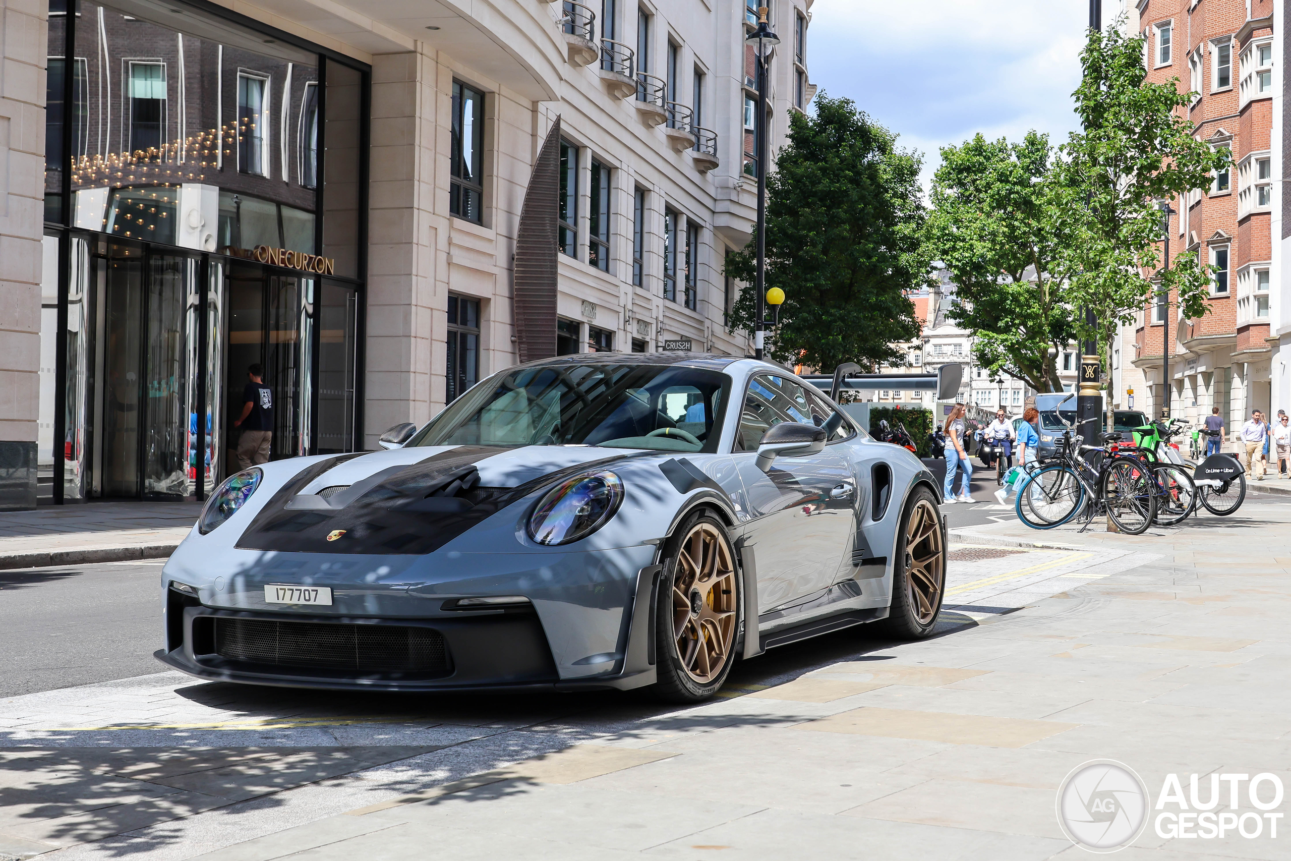 Porsche 992 GT3 RS Weissach Package