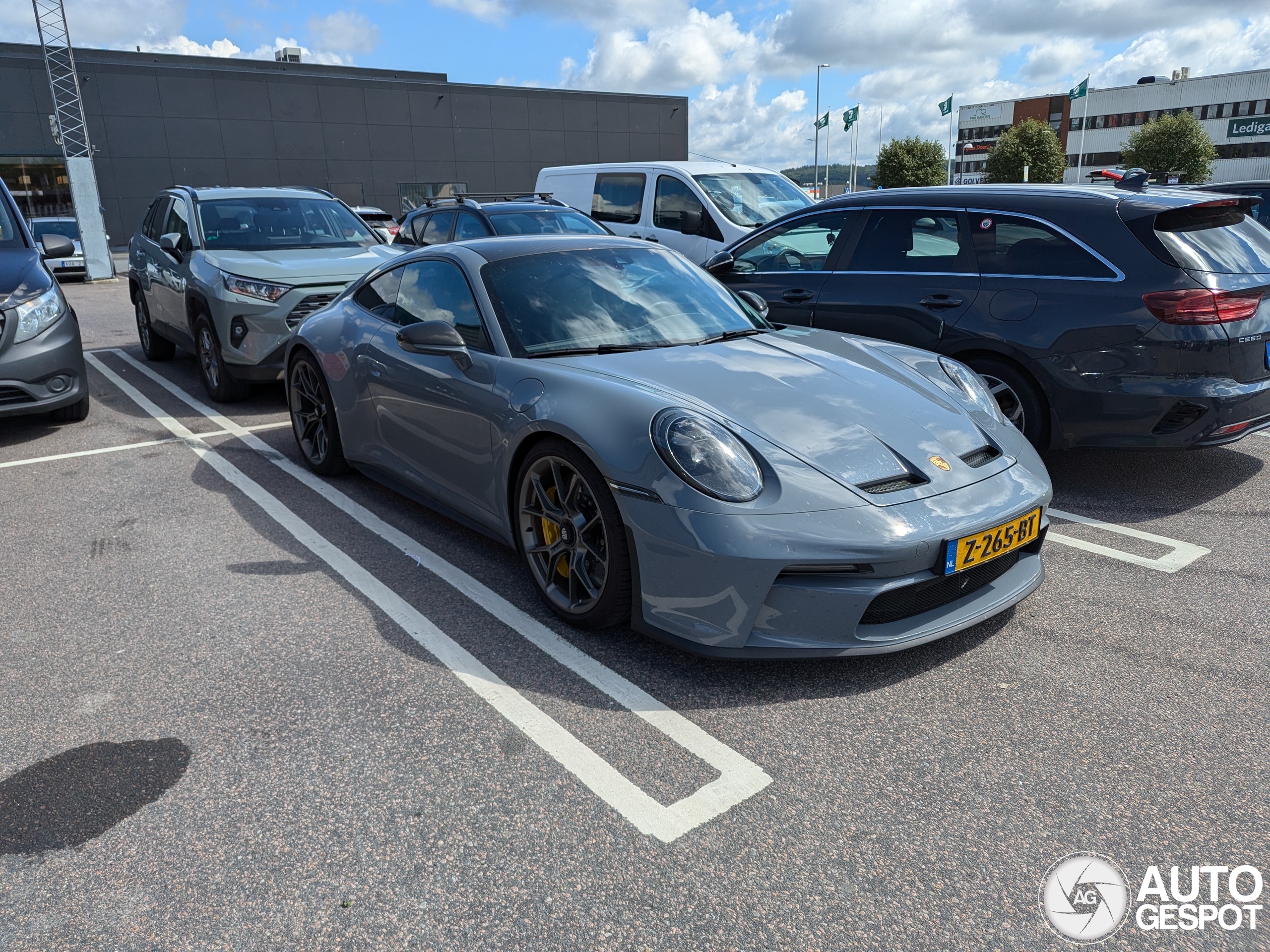 Porsche 992 GT3 Touring