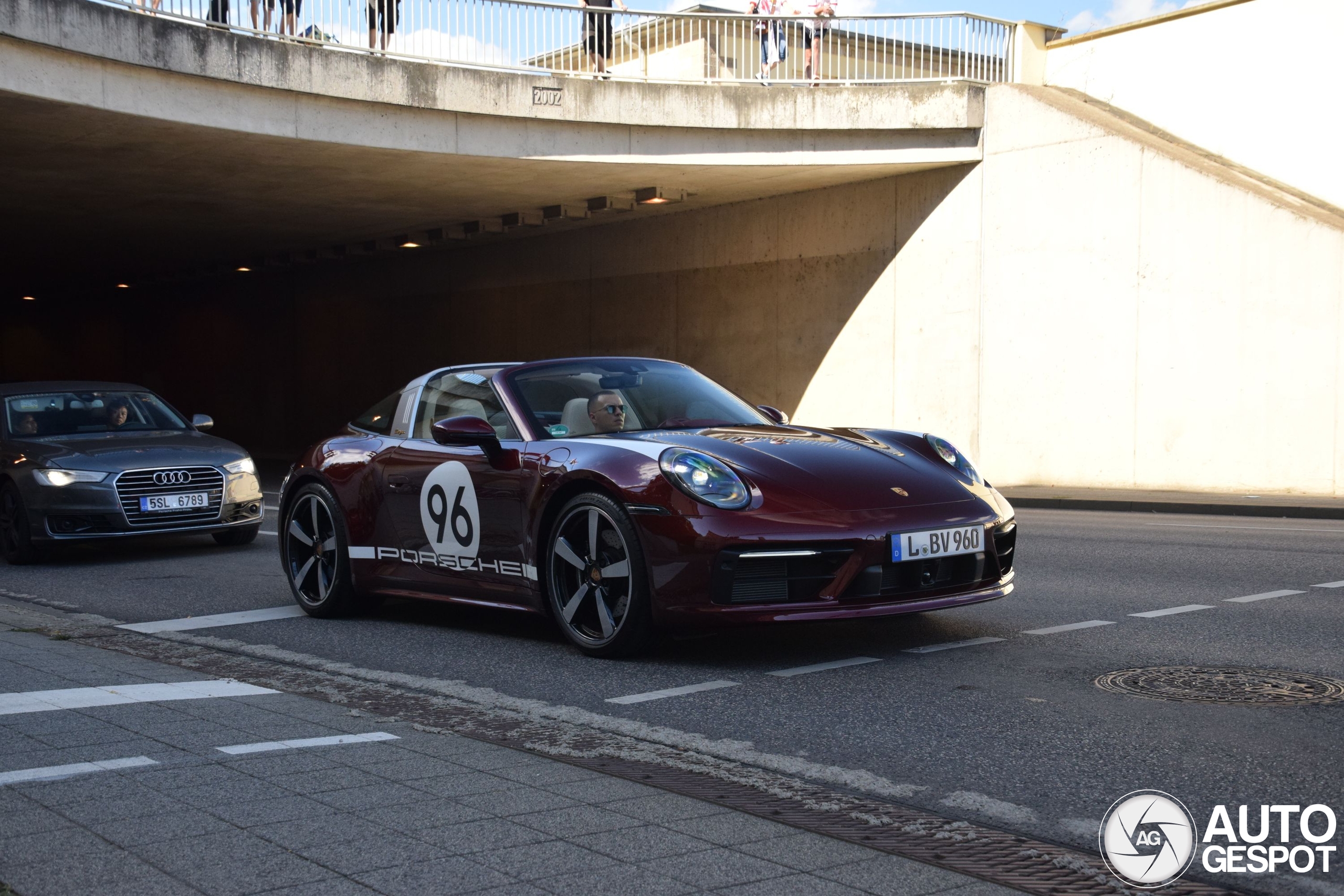 Porsche 992 Targa 4S Heritage Design Edition