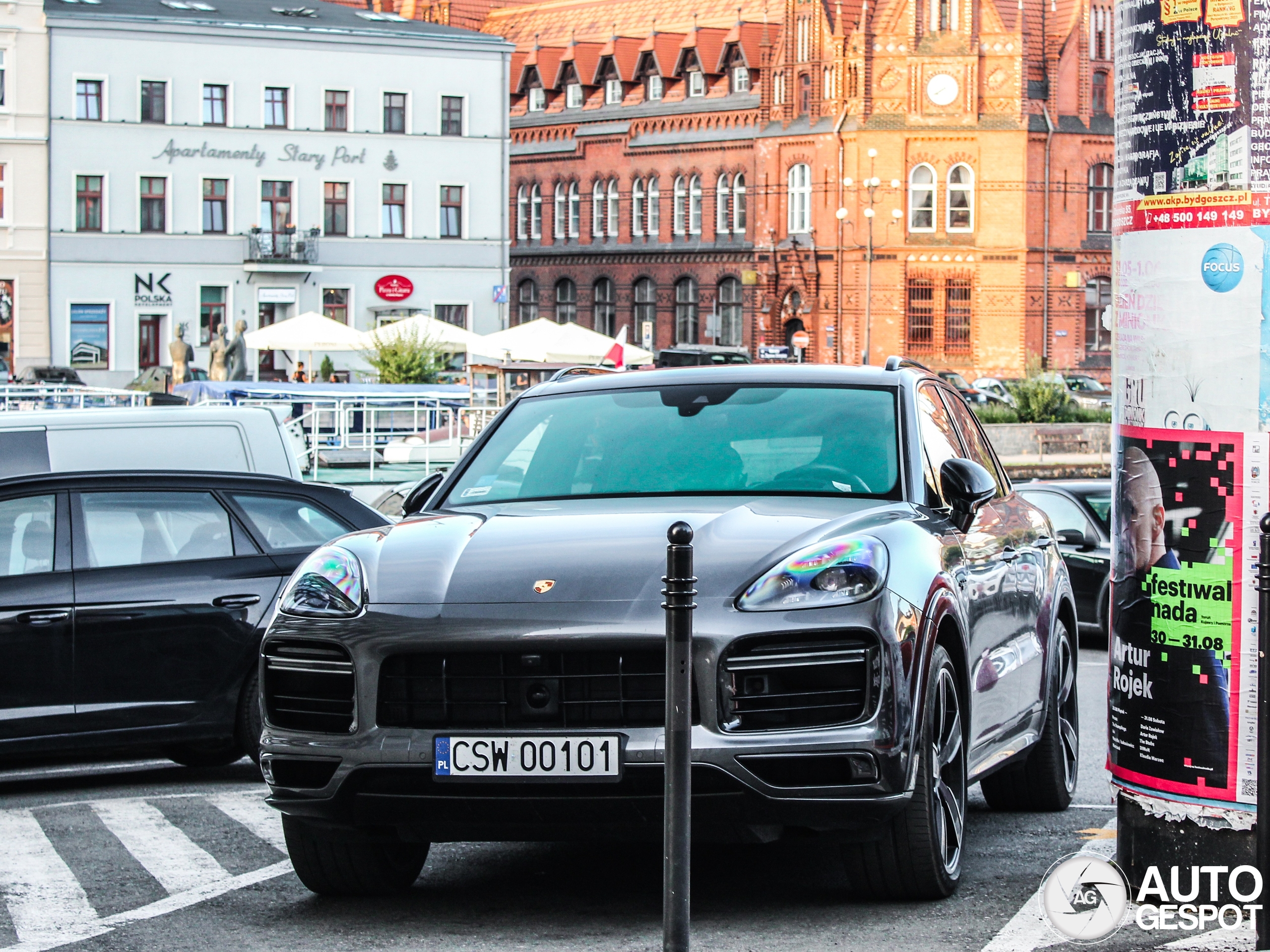 Porsche Cayenne Turbo S E-Hybrid