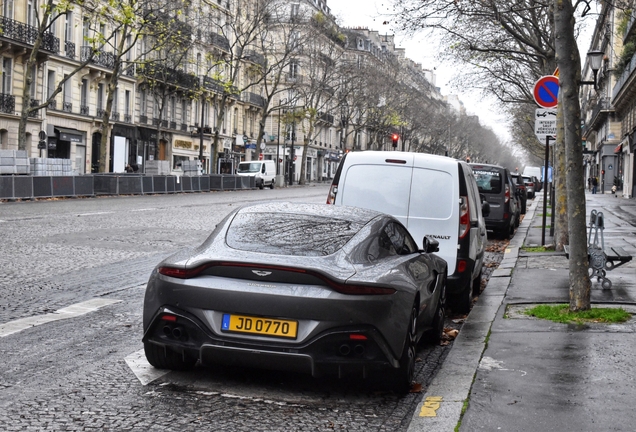 Aston Martin V8 Vantage 2018