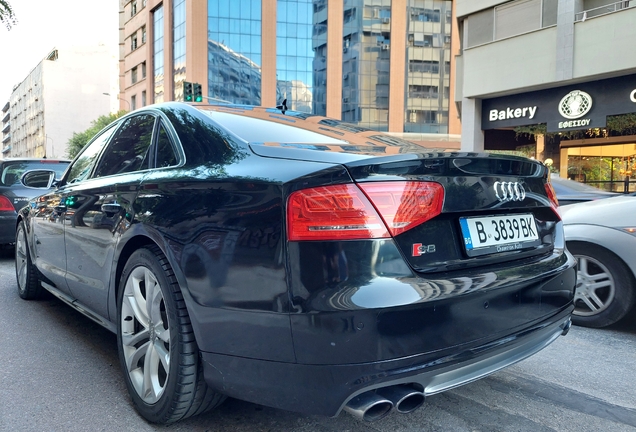 Audi S8 D4