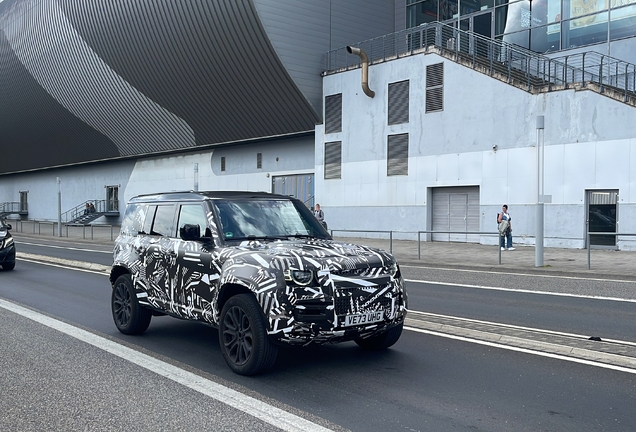 Land Rover Defender Octa