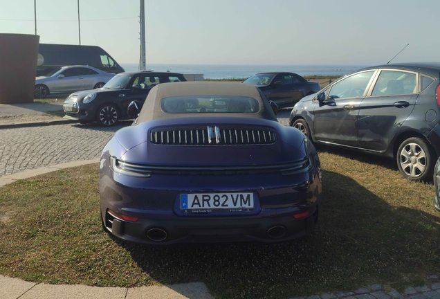 Porsche 992 Carrera 4 GTS Cabriolet