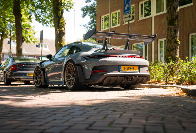 Porsche 992 GT3 RS Weissach Package