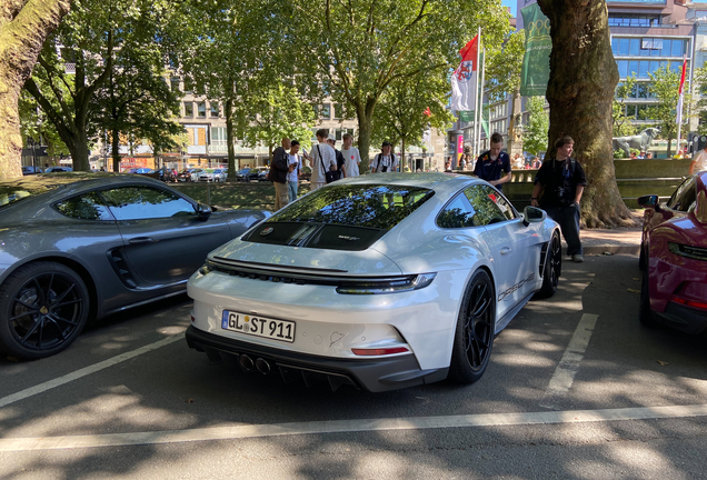 Porsche 992 S/T