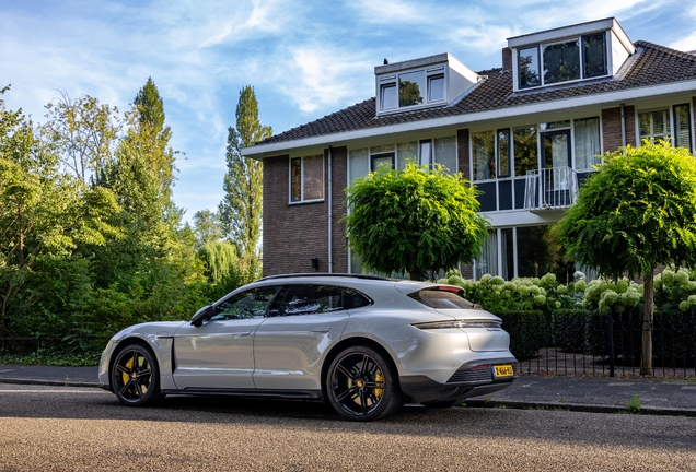 Porsche Taycan Turbo S Sport Turismo