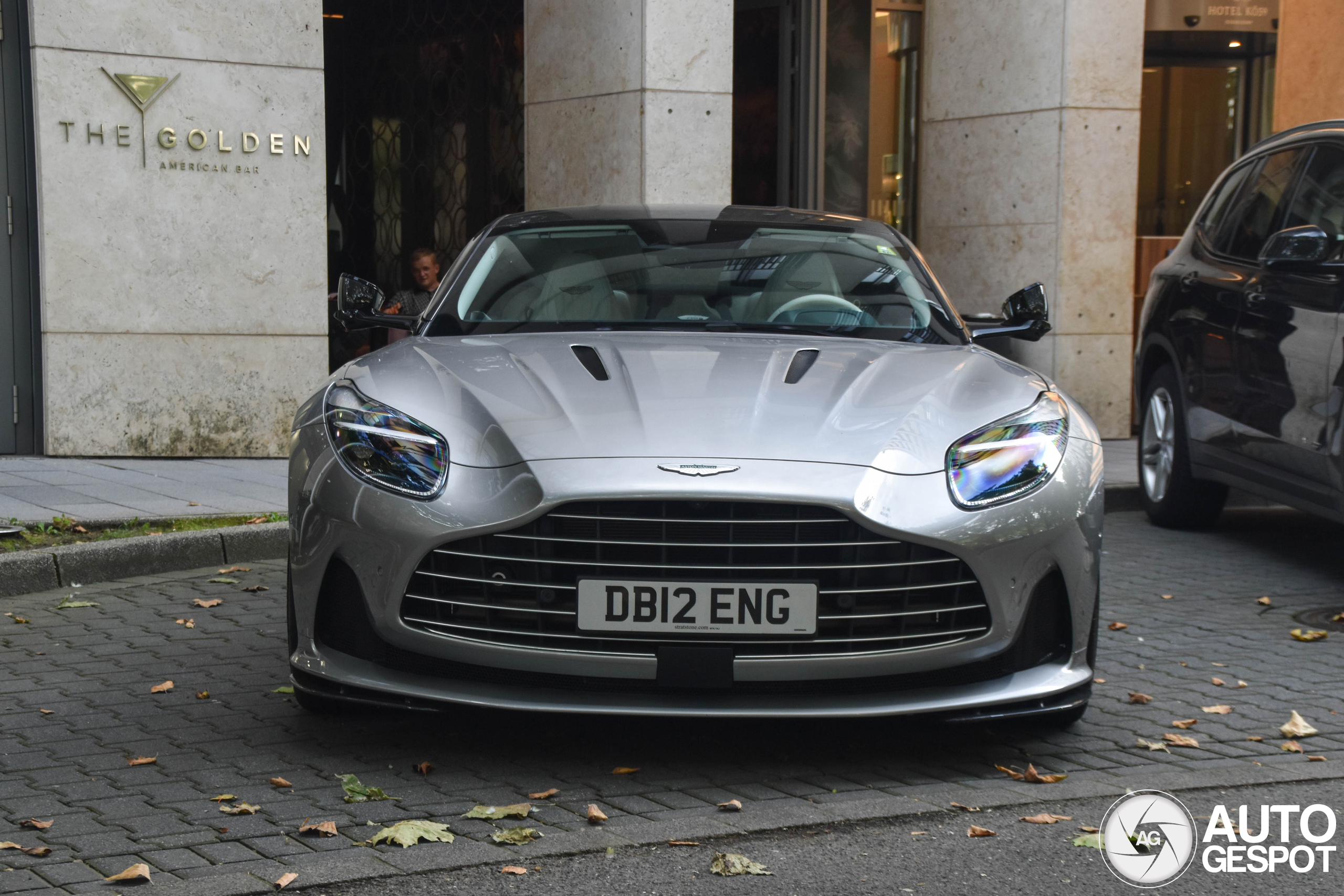 Aston Martin DB12