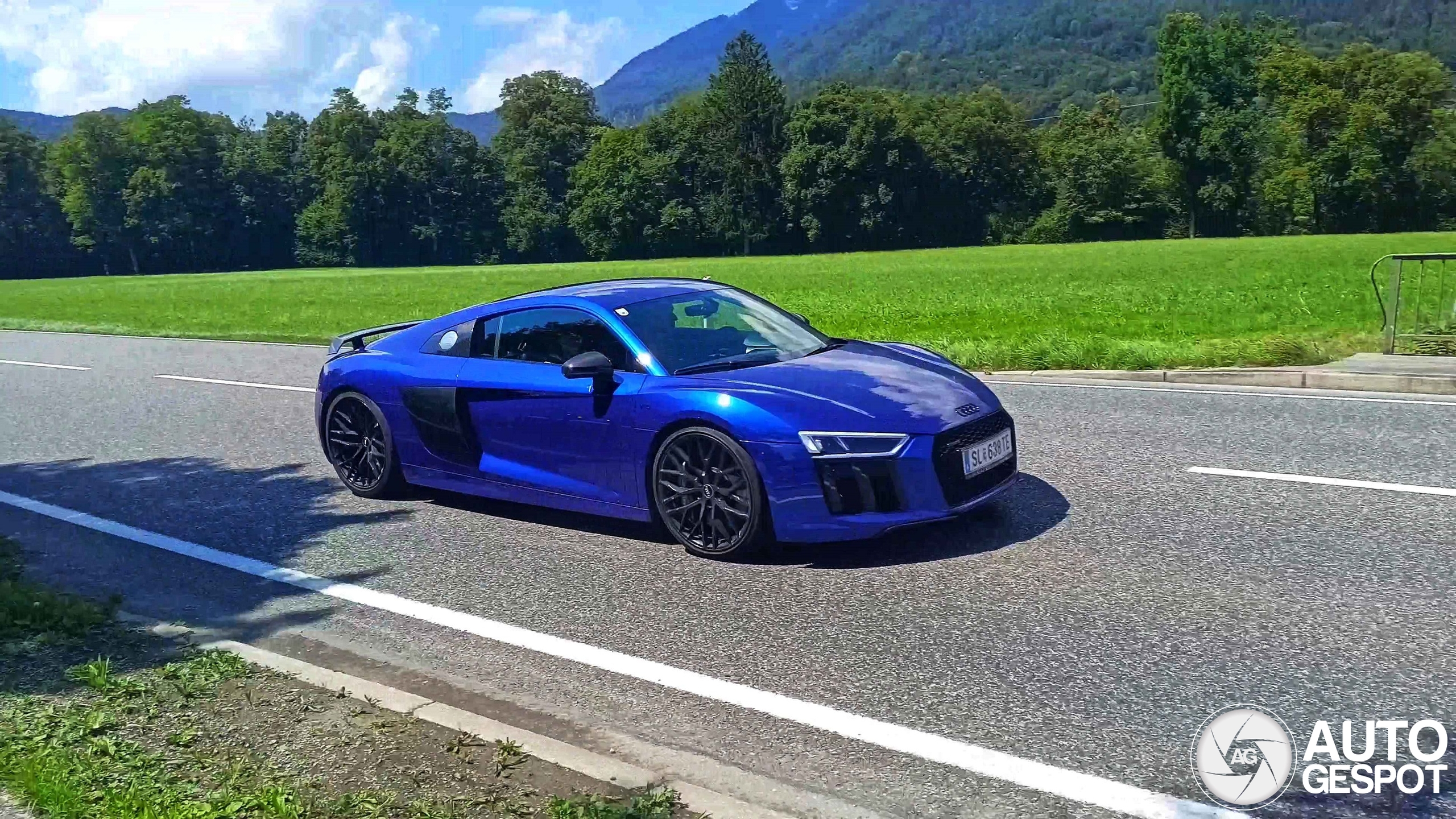 Audi R8 V10 Plus 2015