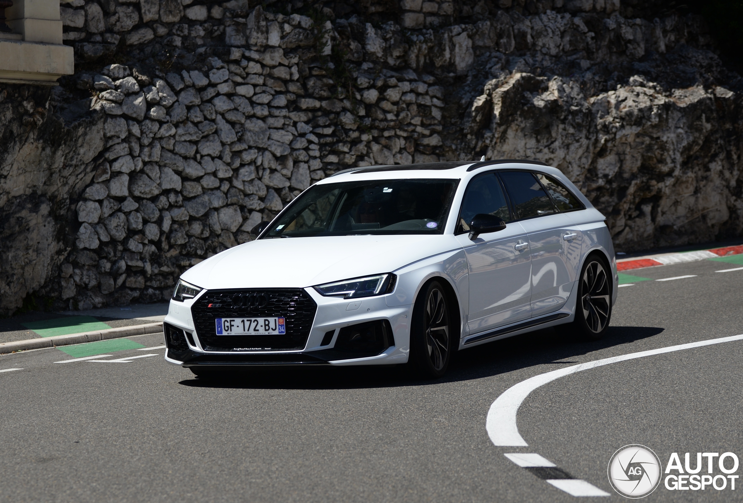 Audi RS4 Avant B9