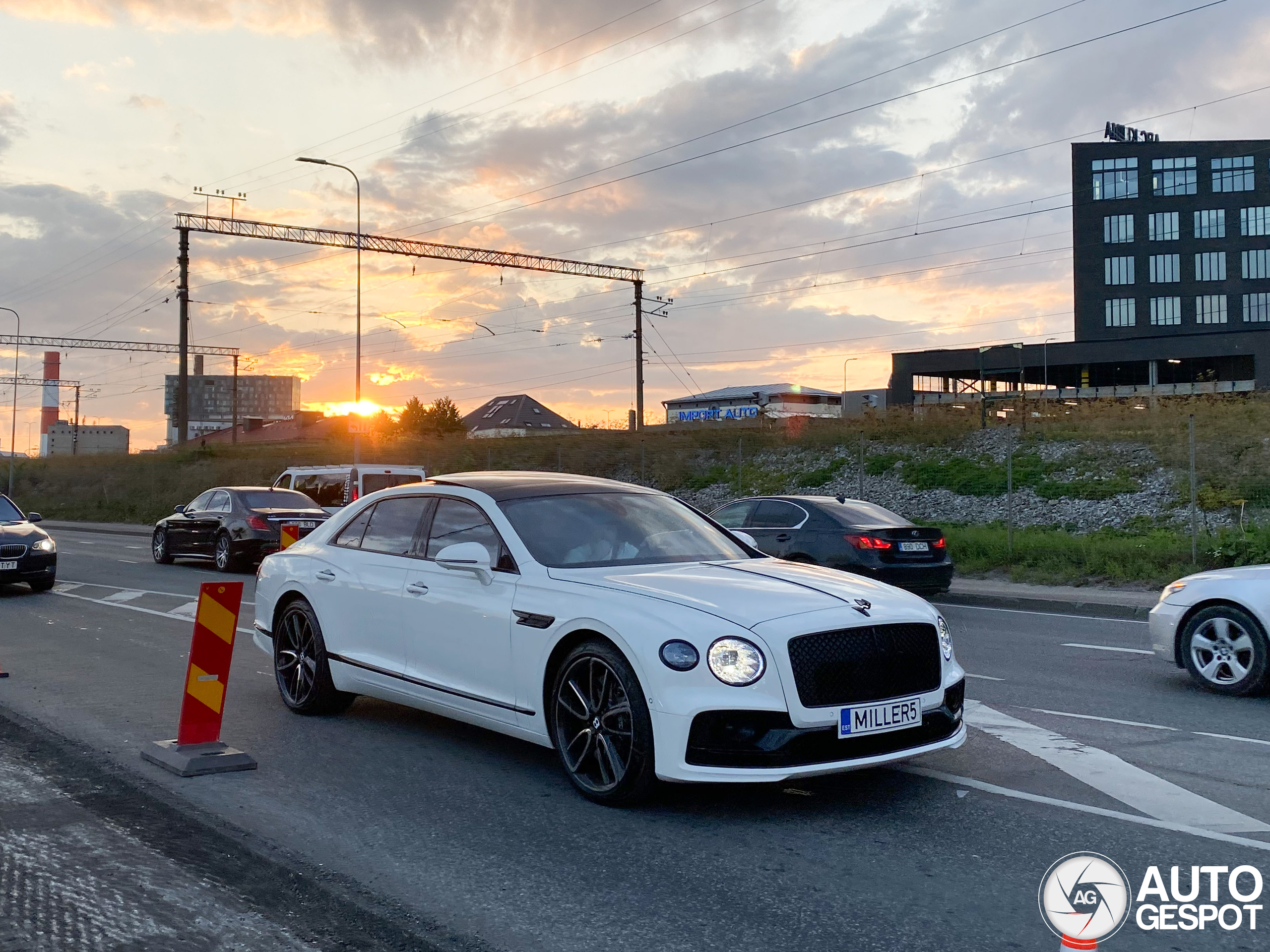 Bentley Flying Spur V8 2021