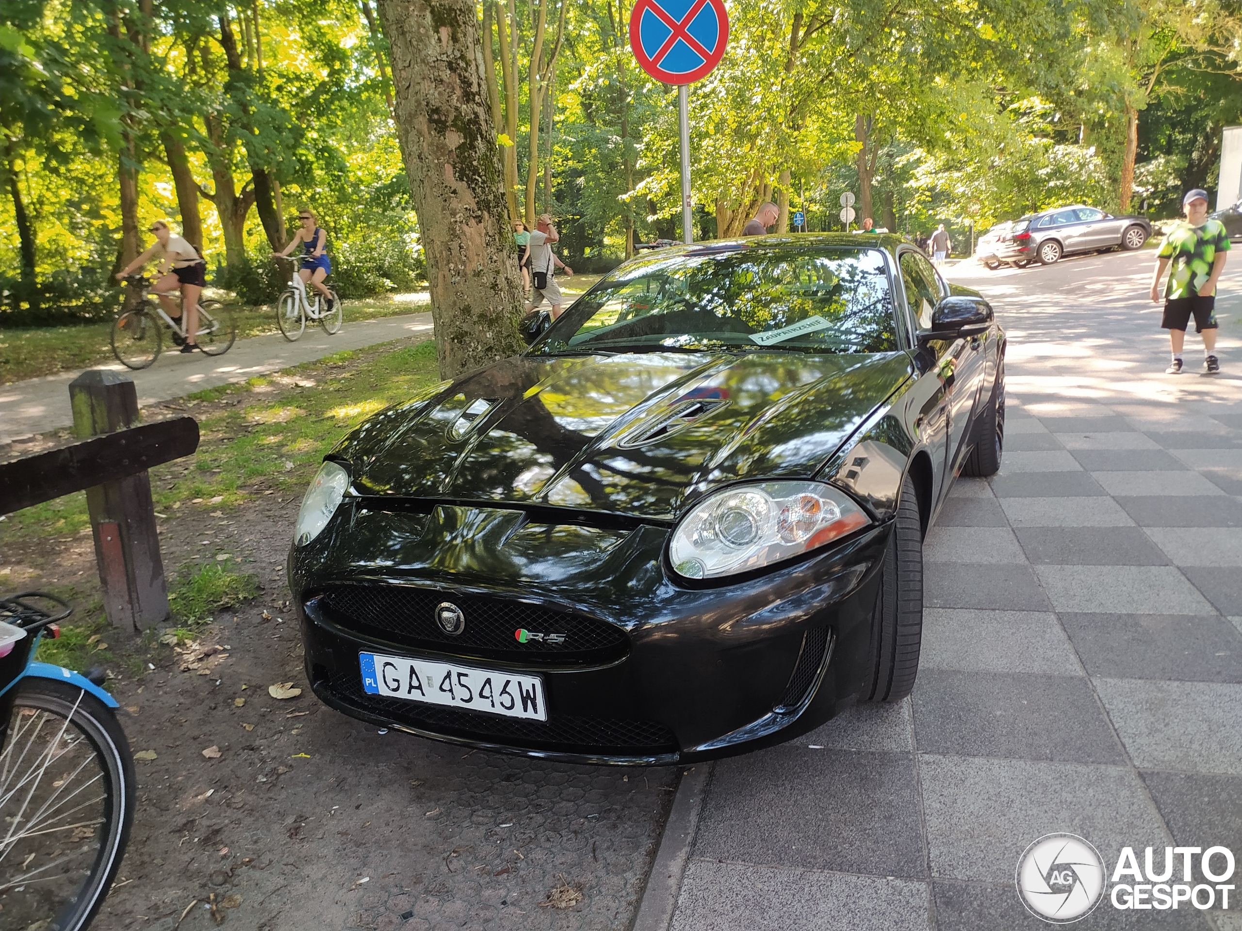 Jaguar XKR-S