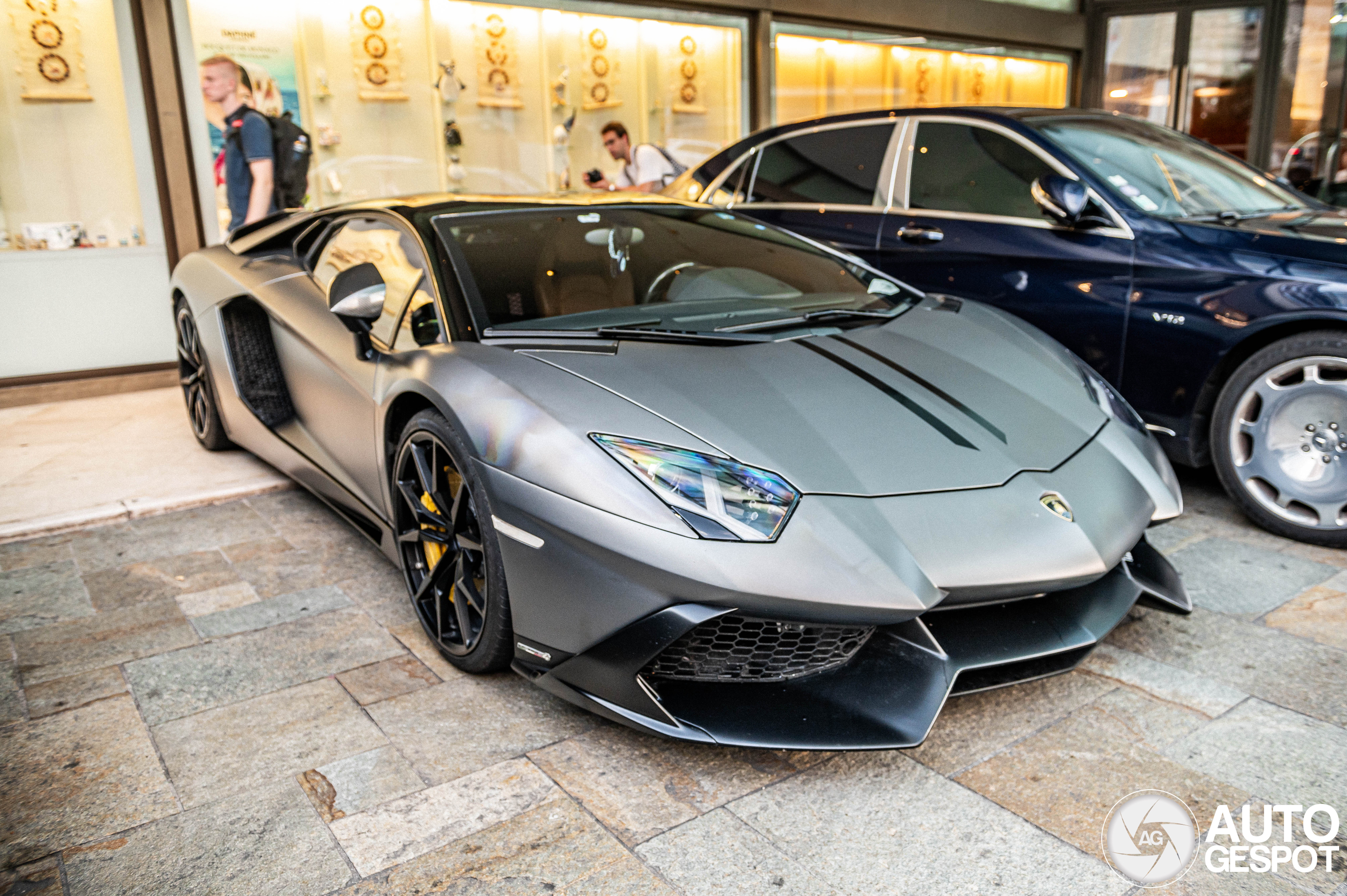 Lamborghini Aventador LP700-4