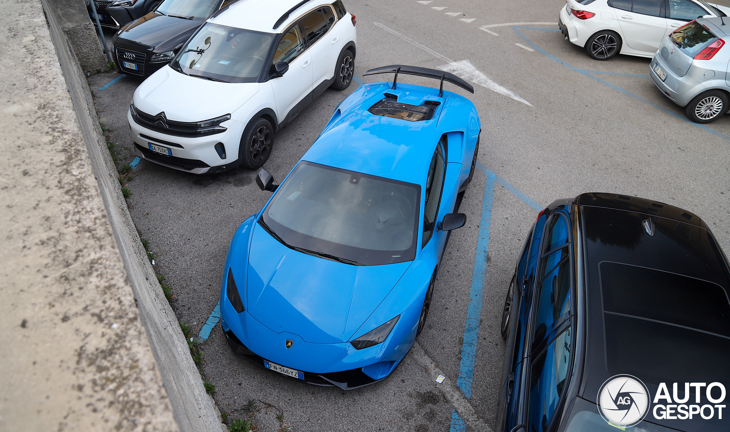 Lamborghini Huracán LP640-4 Performante