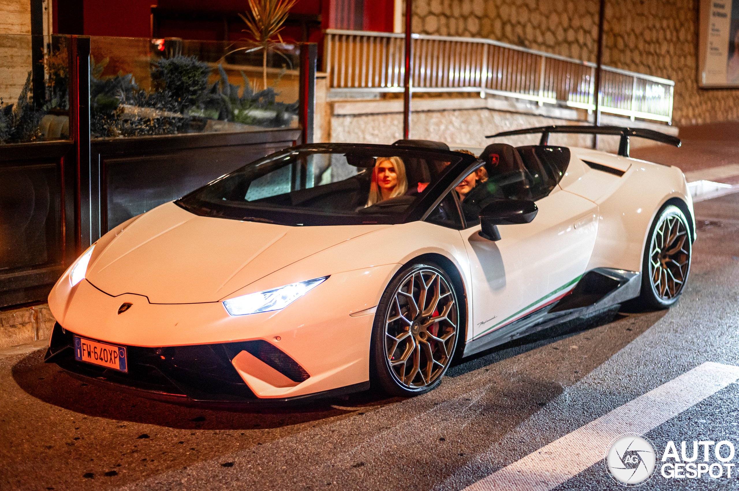 Lamborghini Huracán LP640-4 Performante Spyder