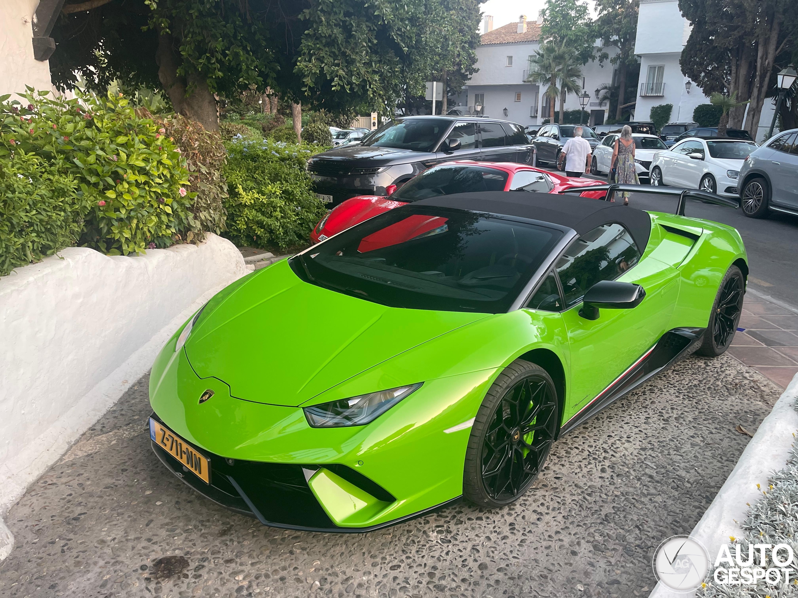 Lamborghini Huracán LP640-4 Performante Spyder