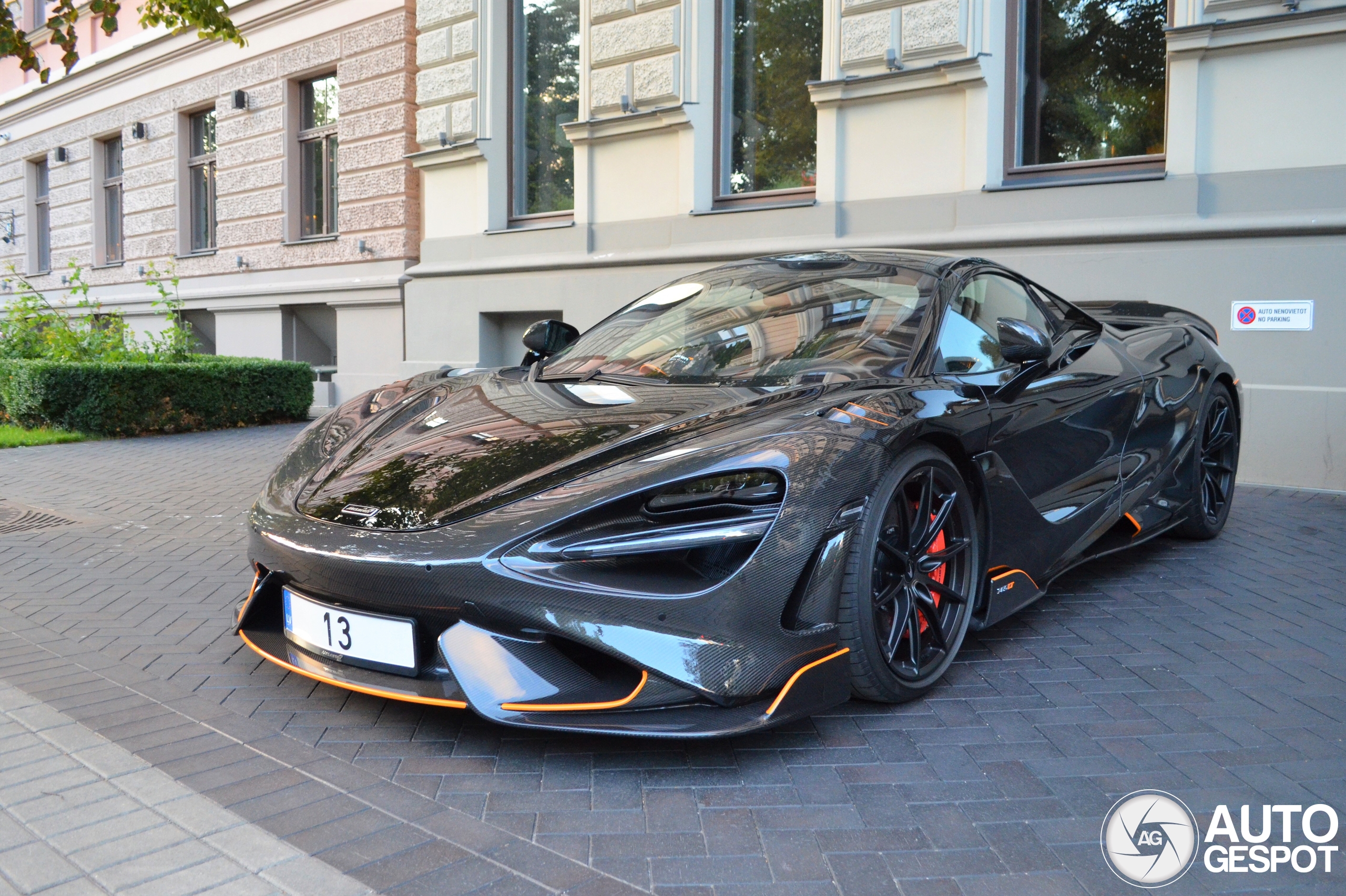 McLaren 765LT Spider TopCar Design