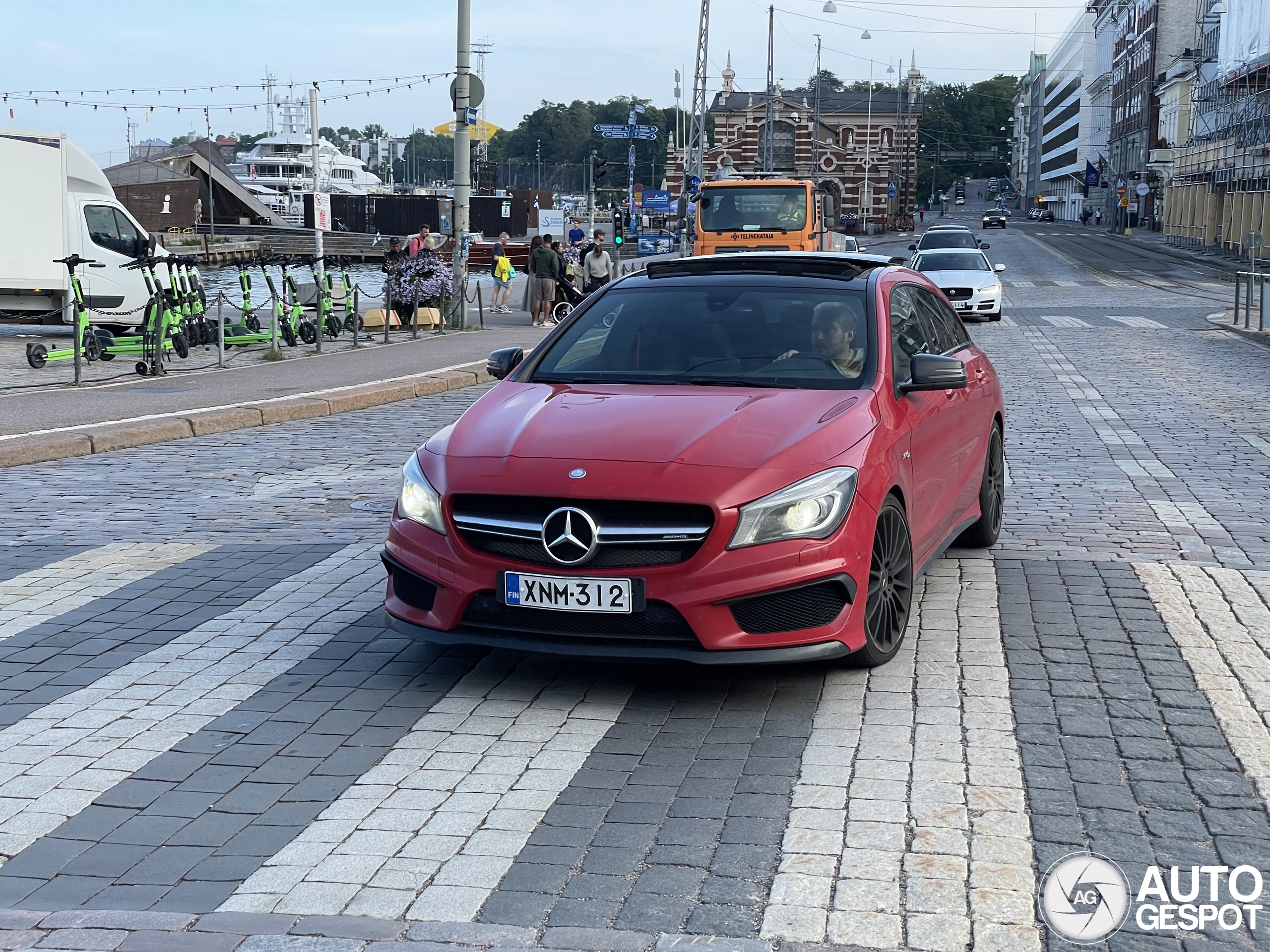 Mercedes-AMG CLA 45 Shooting Brake X117