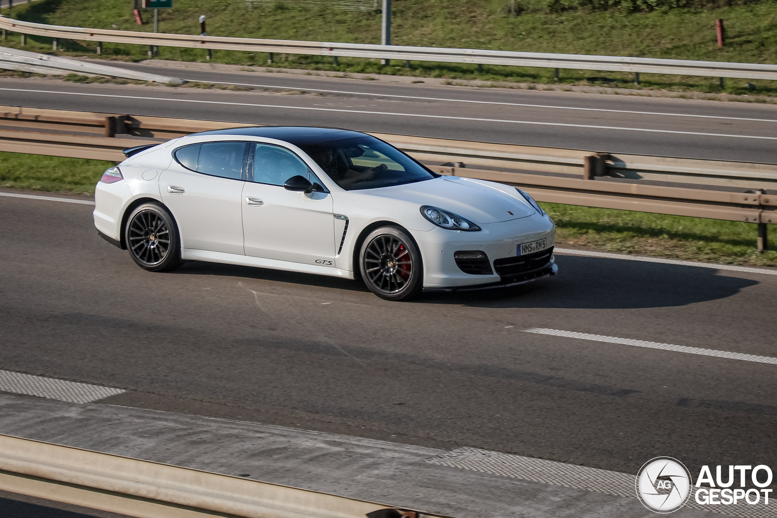 Porsche 970 Panamera GTS MkI