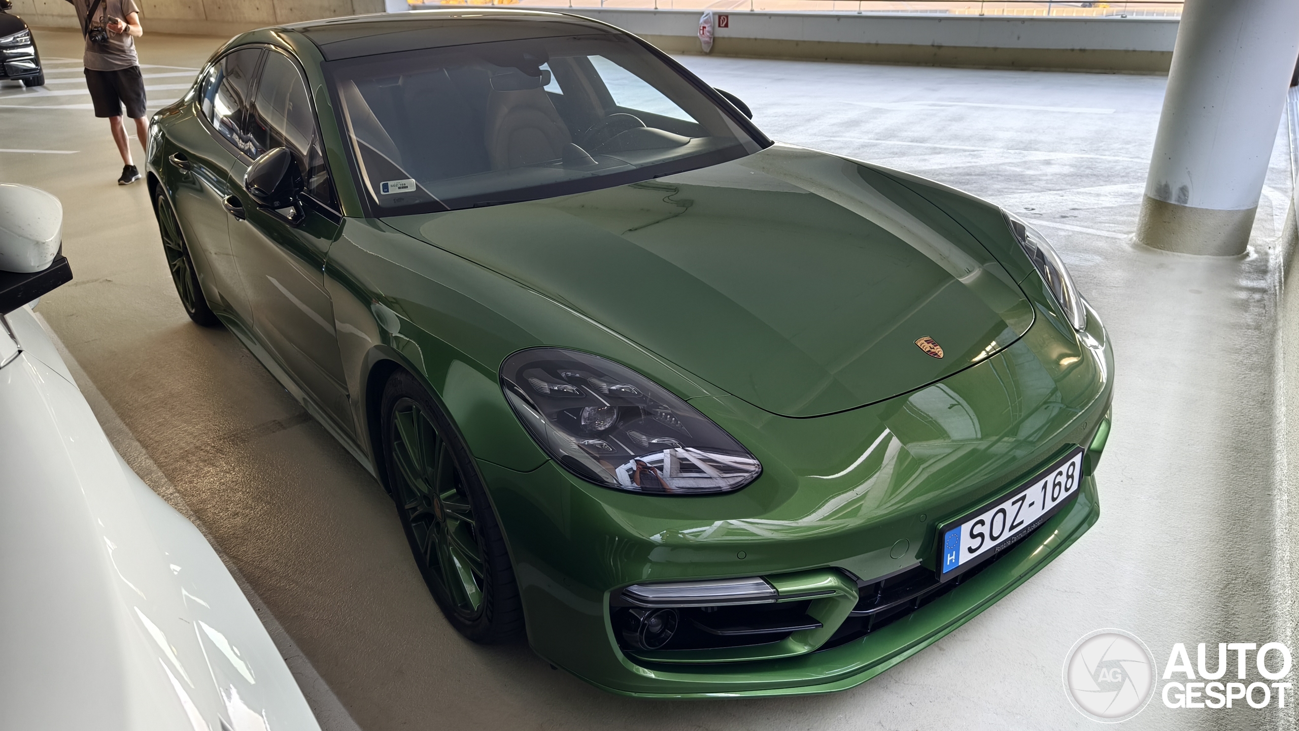 Porsche 971 Panamera GTS MkI