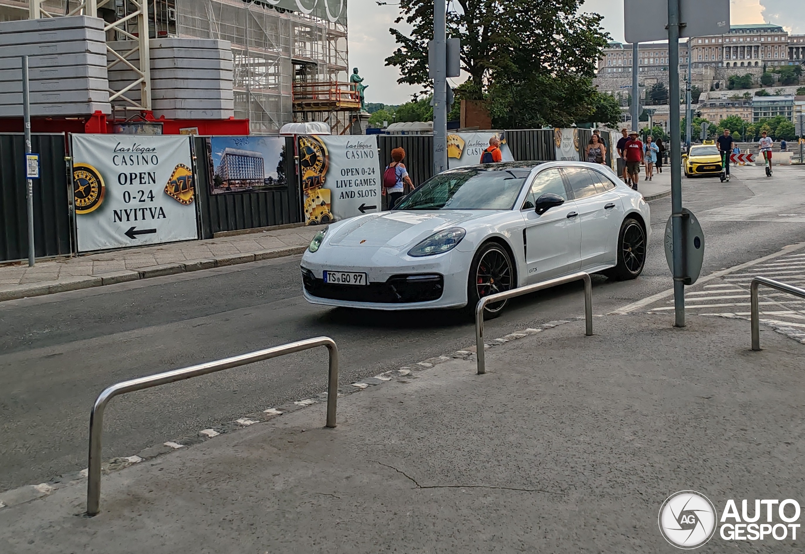 Porsche 971 Panamera GTS Sport Turismo