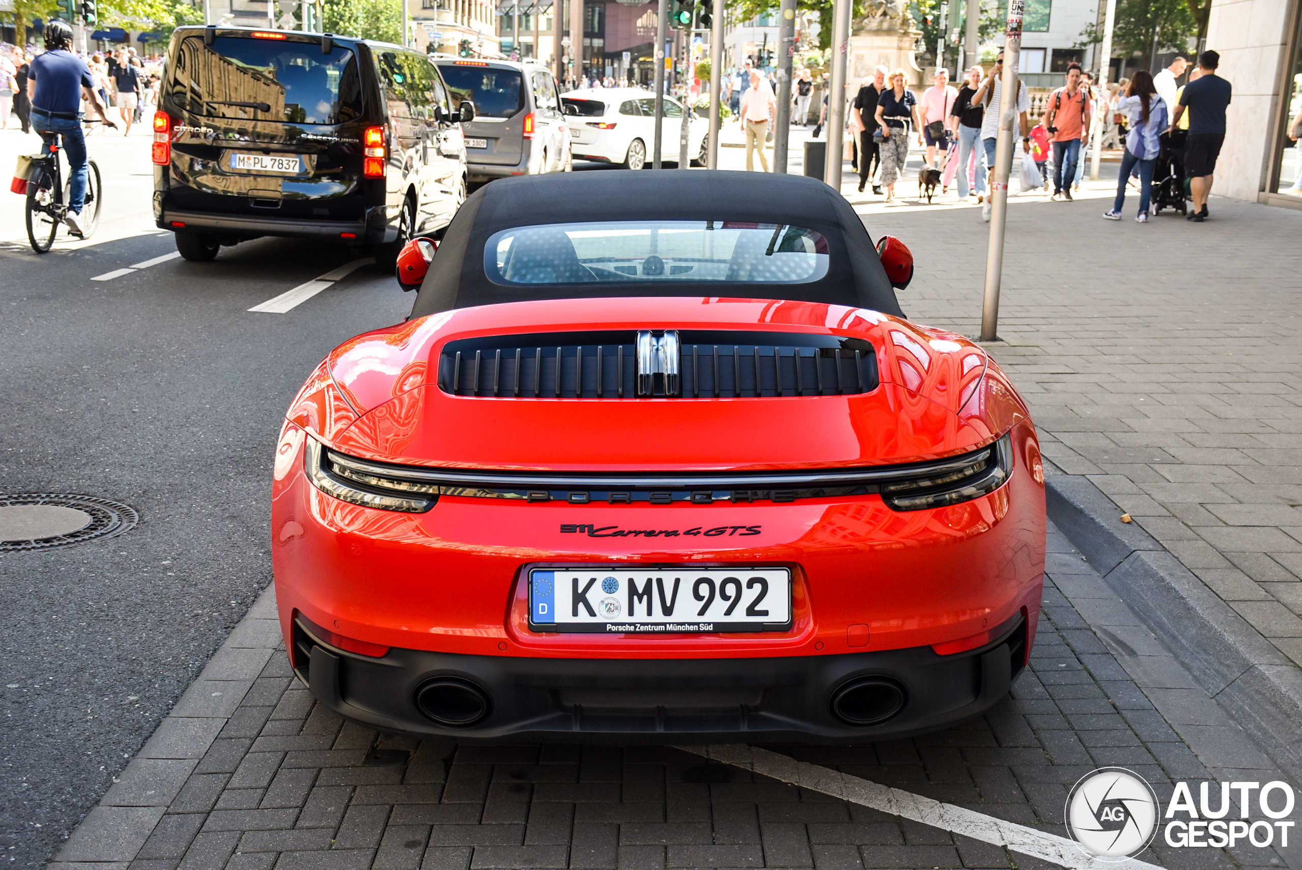 Porsche 992 Carrera 4 GTS Cabriolet